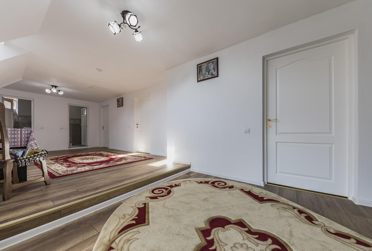 فندق Casa Iancu Jina المظهر الخارجي الصورة